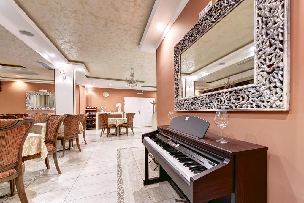 Boutique Hotel Diama Mratín Zewnętrze zdjęcie
