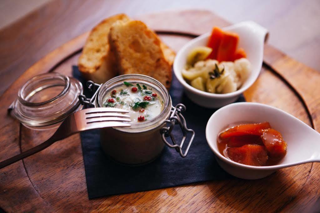 Boutique Hotel Diama Mratín Zewnętrze zdjęcie